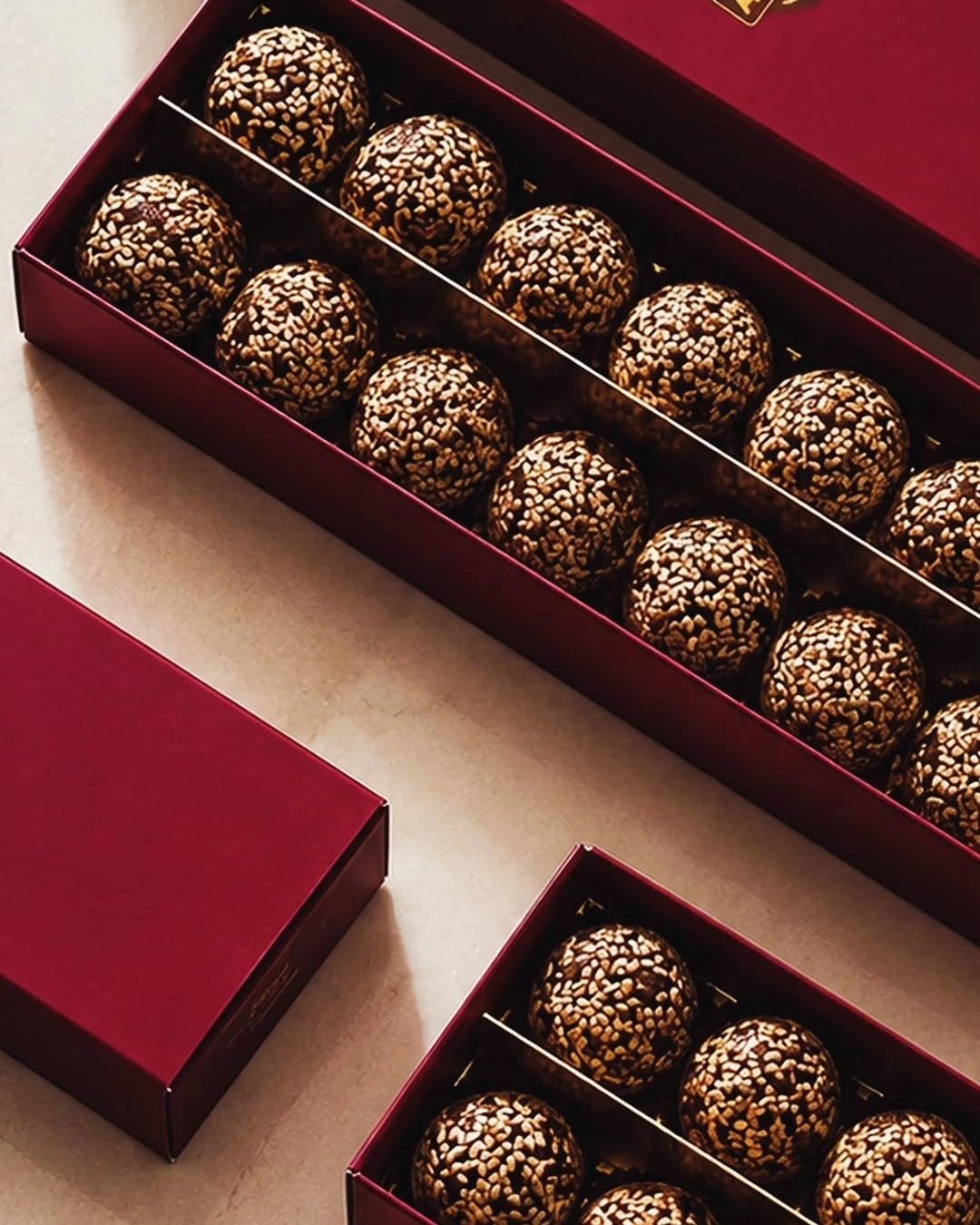 ENERGY BALLS with golden sesame